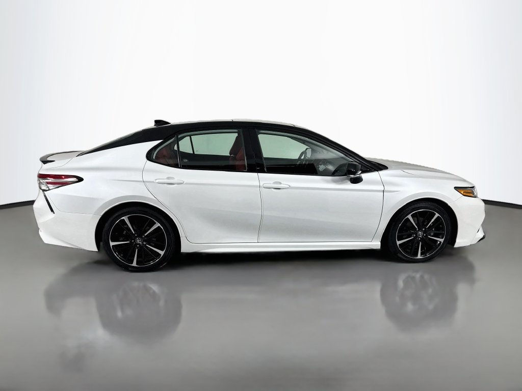 Used 2019 Toyota Camry XSE FWD image 8
