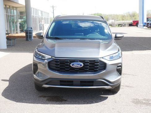 Certified 2025 Ford Escape ST-Line AWD/4WD image 2