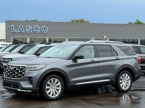 Certified 2025 Ford Explorer Platinum w/ LUX Leather Package AWD/4WD image 1