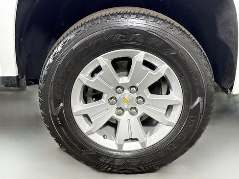 Used 2022 Chevrolet Colorado LT image 31