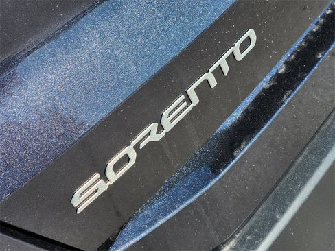 New 2026 Kia Sorento S image 7