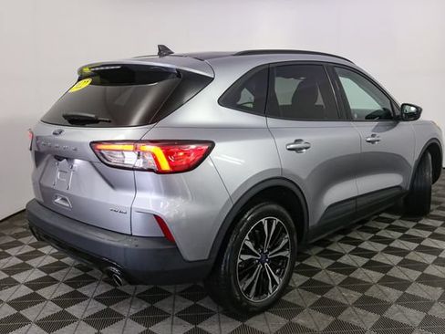 Used 2022 Ford Escape SE w/ SE Sport Appearance Package AWD/4WD image 13