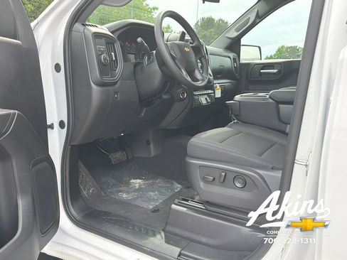 New 2026 Chevrolet Silverado 1500 Custom RWD image 12