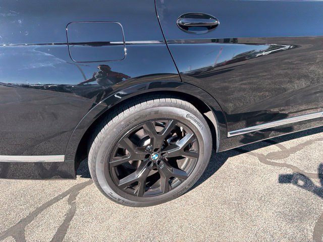 Used 2021 BMW X7 xDrive40i w/ Cold Weather Package AWD/4WD image 5