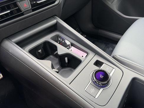 Used 2025 Volkswagen Tiguan SE R-Line image 41