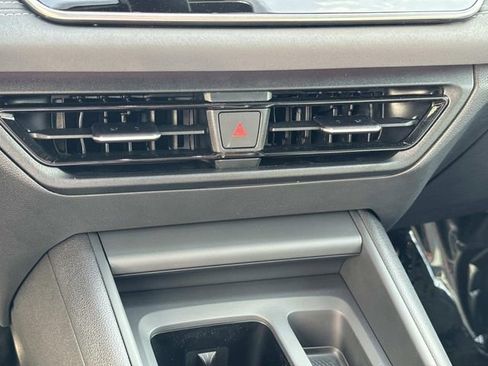 New 2026 Volkswagen Tiguan SE R-Line FWD image 22