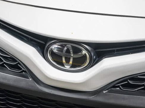 Certified 2023 Toyota Camry SE image 9