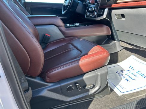 Used 2024 Ford Expedition Max Limited image 18