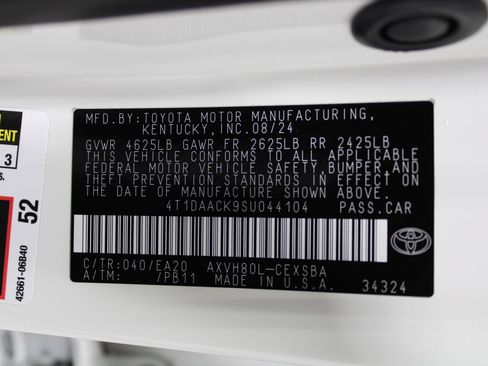 Used 2025 Toyota Camry SE FWD image 43