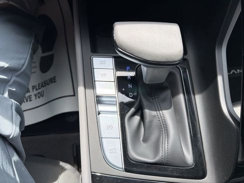 Used 2024 Hyundai Elantra SEL w/ Convenience Package image 35