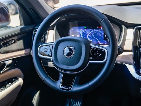 Certified 2026 Volvo XC90 B5 Plus w/ Protection Package AWD/4WD image 17