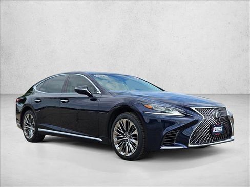 Used 2018 Lexus LS 500 w/ Luxury Package RWD image 3