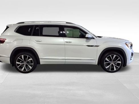 Used 2024 Volkswagen Atlas SEL Premium R-Line image 8
