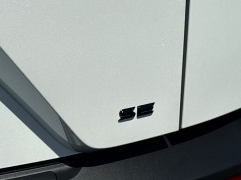 New 2026 Toyota C-HR AWD/4WD image 10