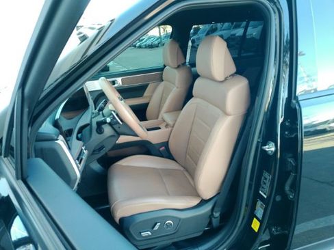 Used 2024 Hyundai Santa Fe Limited image 6