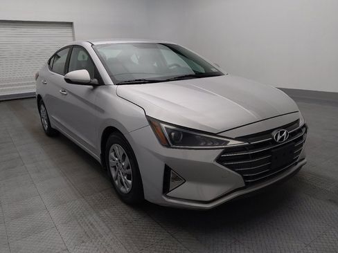 Used 2019 Hyundai Elantra SE w/ Cargo Package image 13