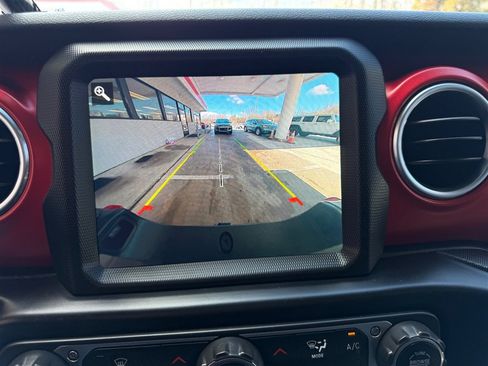 Used 2020 Jeep Gladiator Rubicon image 9