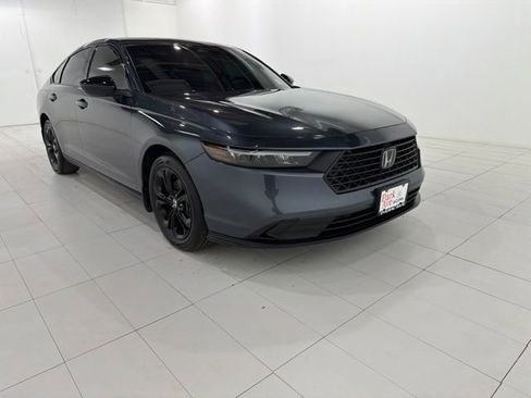 Used 2025 Honda Accord SE image 7
