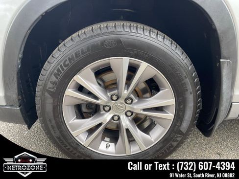 Used 2014 Toyota Highlander XLE image 35