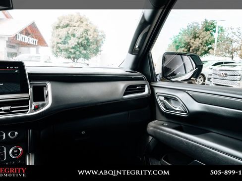 Used 2024 GMC Yukon XL AT4 AWD/4WD image 25