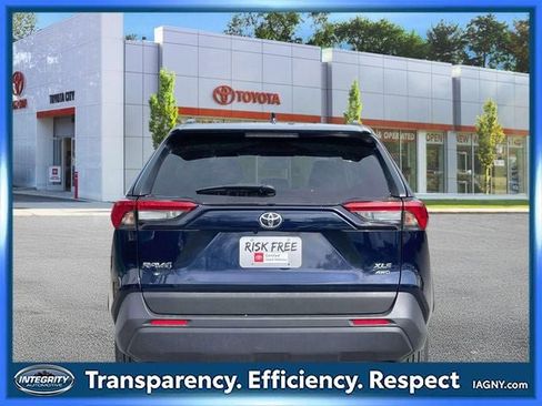 Used 2025 Toyota RAV4 XLE AWD/4WD image 7