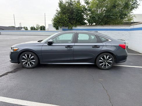 Used 2023 Honda Civic EX image 2