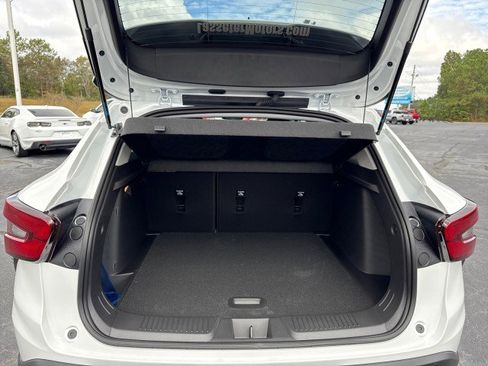 New 2025 Chevrolet Trax LT w/ Driver Confidence Package image 16