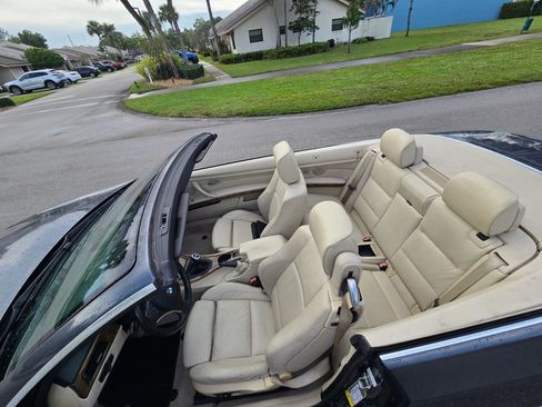 Used 2008 BMW 335i Convertible w/ Premium Pkg image 20