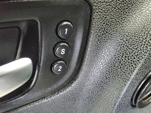 Used 2020 Dodge Charger SXT w/ Leather Interior Group image 10