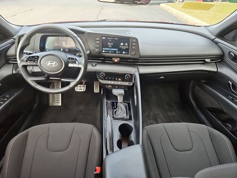 Certified 2025 Hyundai Elantra Sport image 6