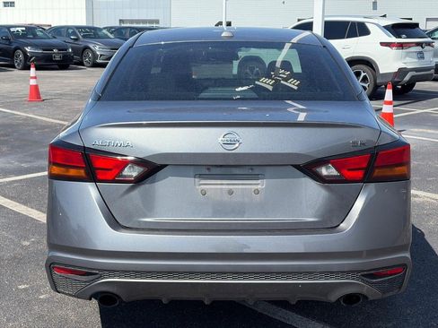Used 2019 Nissan Altima 2.5 SR FWD image 3