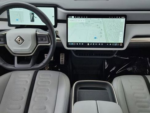 Used 2024 Rivian R1S Adventure image 64
