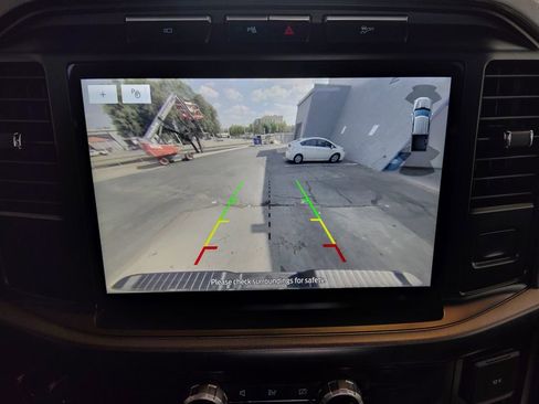 Used 2023 Ford F150 Platinum image 8