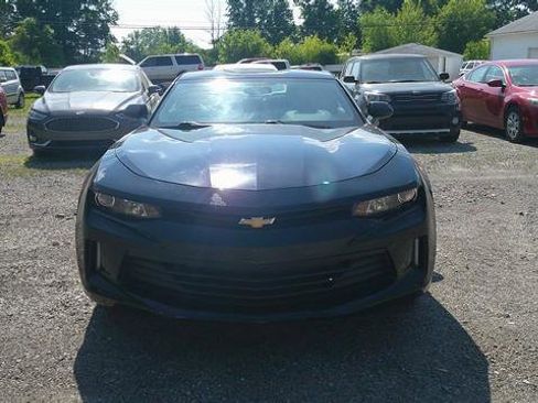 Used 2017 Chevrolet Camaro LT RWD image 2