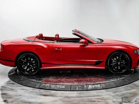 Used 2022 Bentley Continental GT image 21