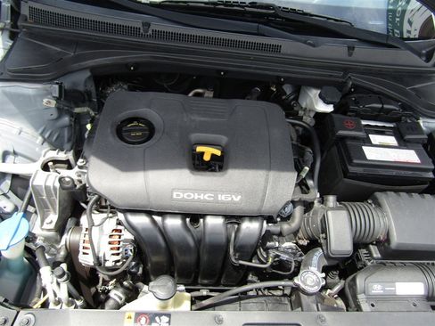 Used 2020 Hyundai Veloster 2.0 FWD image 21
