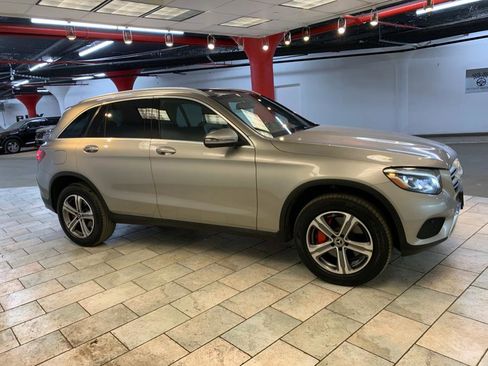Used 2019 Mercedes-Benz GLC 300 4MATIC image 9