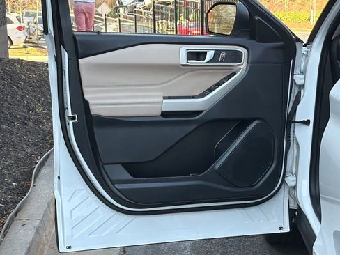 Used 2024 Ford Explorer XLT w/ Equipment Group 202A image 27