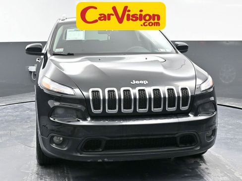 Used 2018 Jeep Cherokee Latitude w/ Safety Group image 4