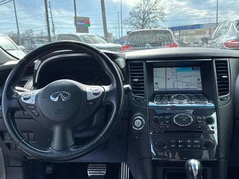 Used 2010 INFINITI FX35 AWD w/ Navigation Pkg image 14