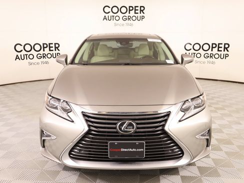 Used 2017 Lexus ES 350 w/ Luxury Package FWD image 10