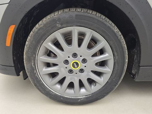 Used 2024 MINI Cooper SE FWD image 11