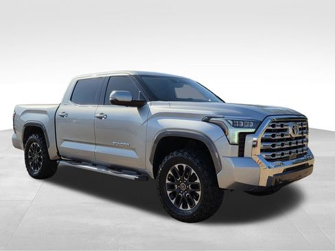 Used 2023 Toyota Tundra Limited AWD/4WD image 4
