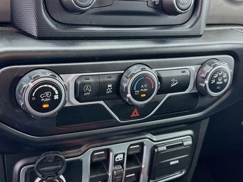 Used 2020 Jeep Wrangler Unlimited Sport S AWD/4WD image 12