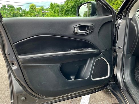 Used 2020 Jeep Compass Latitude image 22