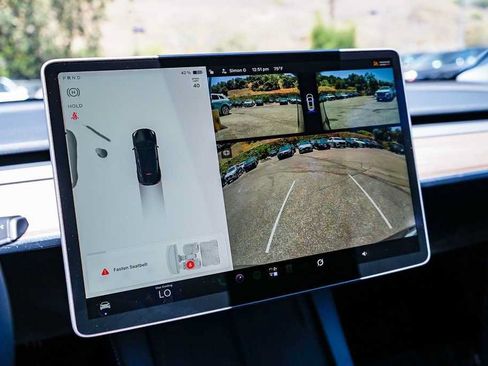 Used 2025 Tesla Model Y Long Range RWD image 22
