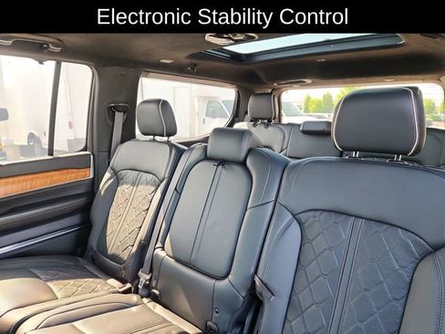 Used 2024 Jeep Grand Wagoneer Series III w/ Rear Seat Video Group 1 AWD/4WD image 30
