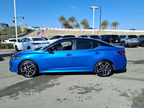 Certified 2025 Nissan Sentra SR FWD image 11