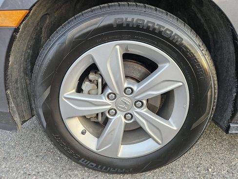 Used 2018 Honda Odyssey EX image 25