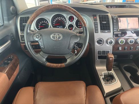 Used 2013 Toyota Tundra Platinum image 12